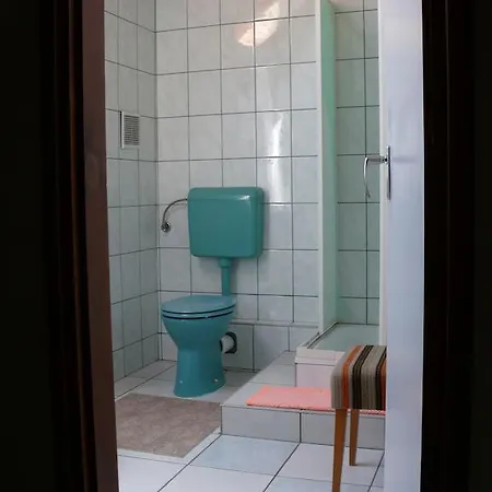 Yellow Apartmenthouse 아파트