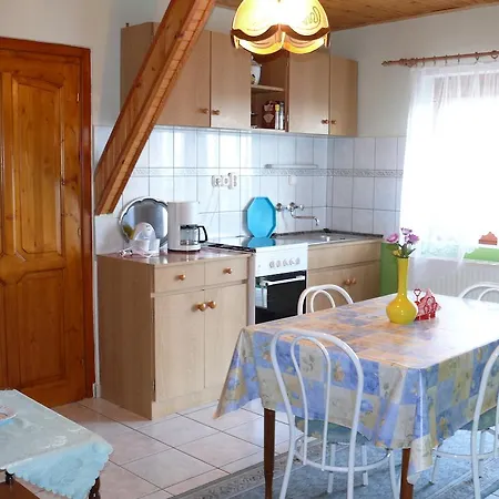 Yellow Apartmenthouse 아파트